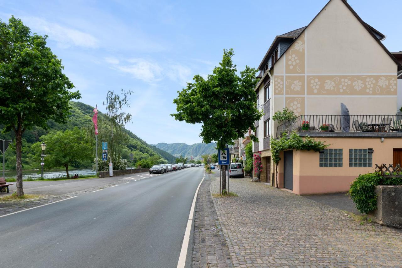 Apartamento Haus Blaue Traube Mit Moselblick Ediger-Eller Exterior foto