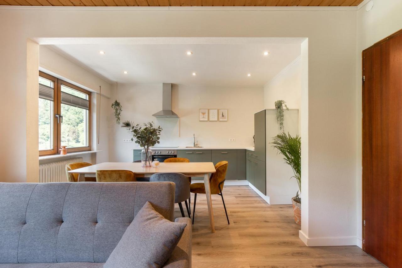 Apartamento Haus Blaue Traube Mit Moselblick Ediger-Eller Exterior foto